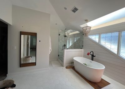 photo of interior bathroom painting in broomfield